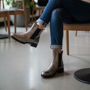 Summit by White Mountain leather Chelsea boots, size 40, US size 9